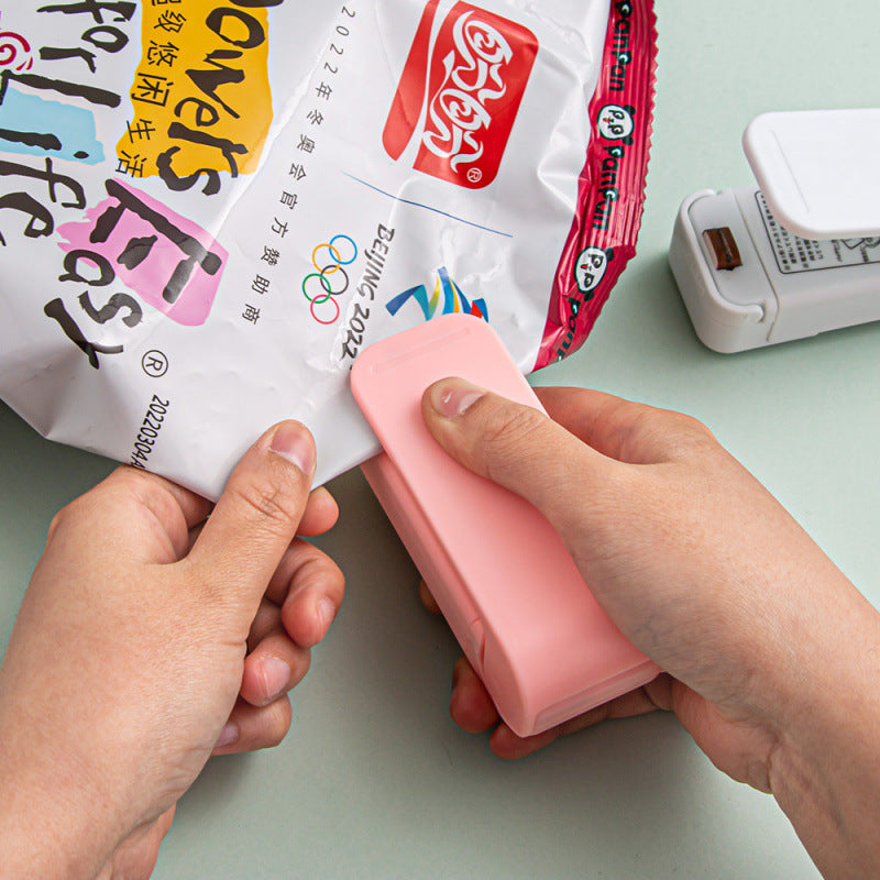 Mini Small Household Plastic Sealing Machine Snack Sealing Artifact Portable Mini Hand-Pressed Plastic Bag Sealing Machine