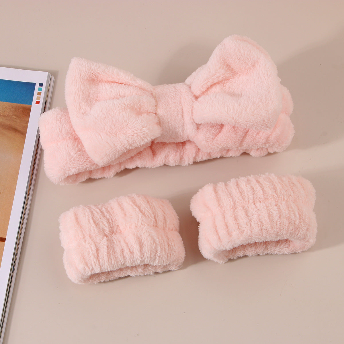 Plush Wristband Face Wash Spa Bracelet Spa Wristband Water-absorbent Sweat-absorbent Coral Velvet Waterproof Hairband